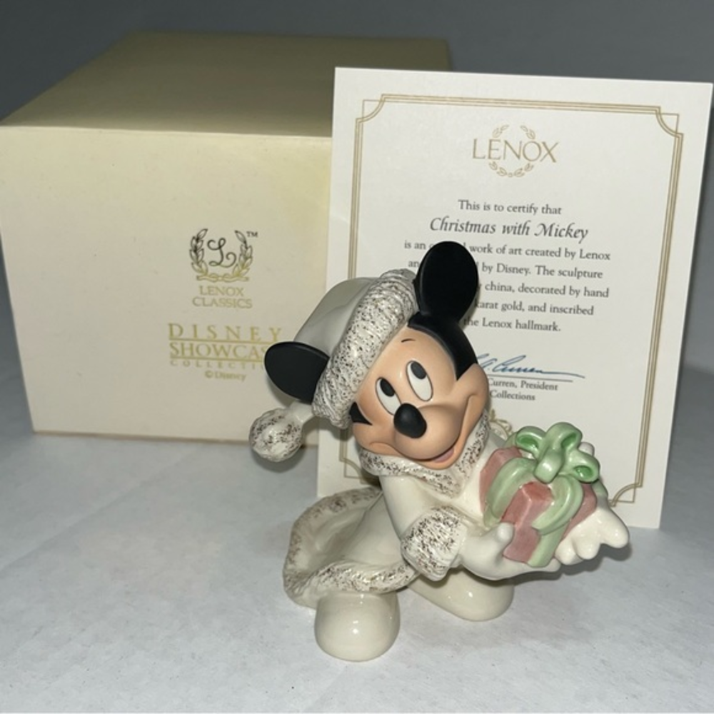 Lenox Classics Disney Showcase Collection‎ Christmas With Mickey